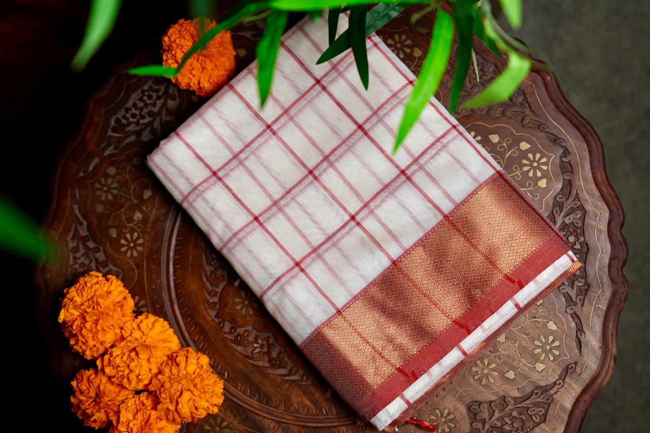Handloom Maheshwari Silk Cotton Blend Saree – White & Red
