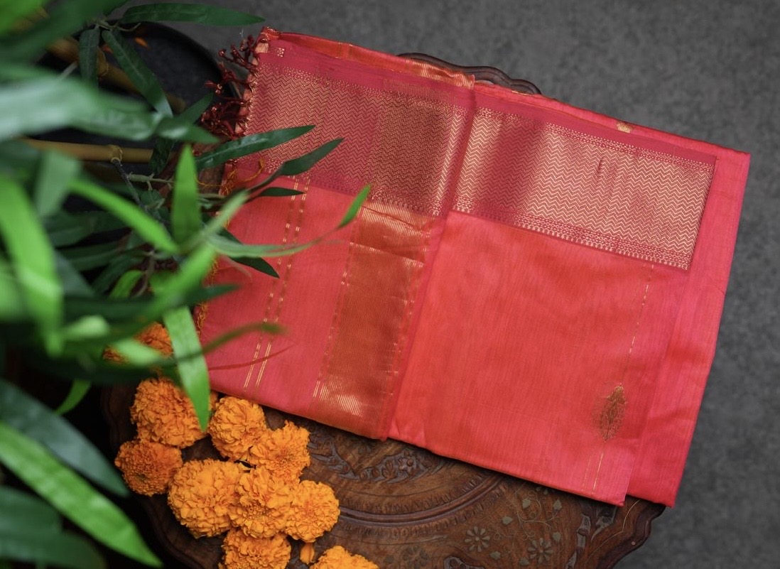 Pure Handloom Maheshwari Silk Cotton Premium Saree – Peachish Orange with Antique Zari
