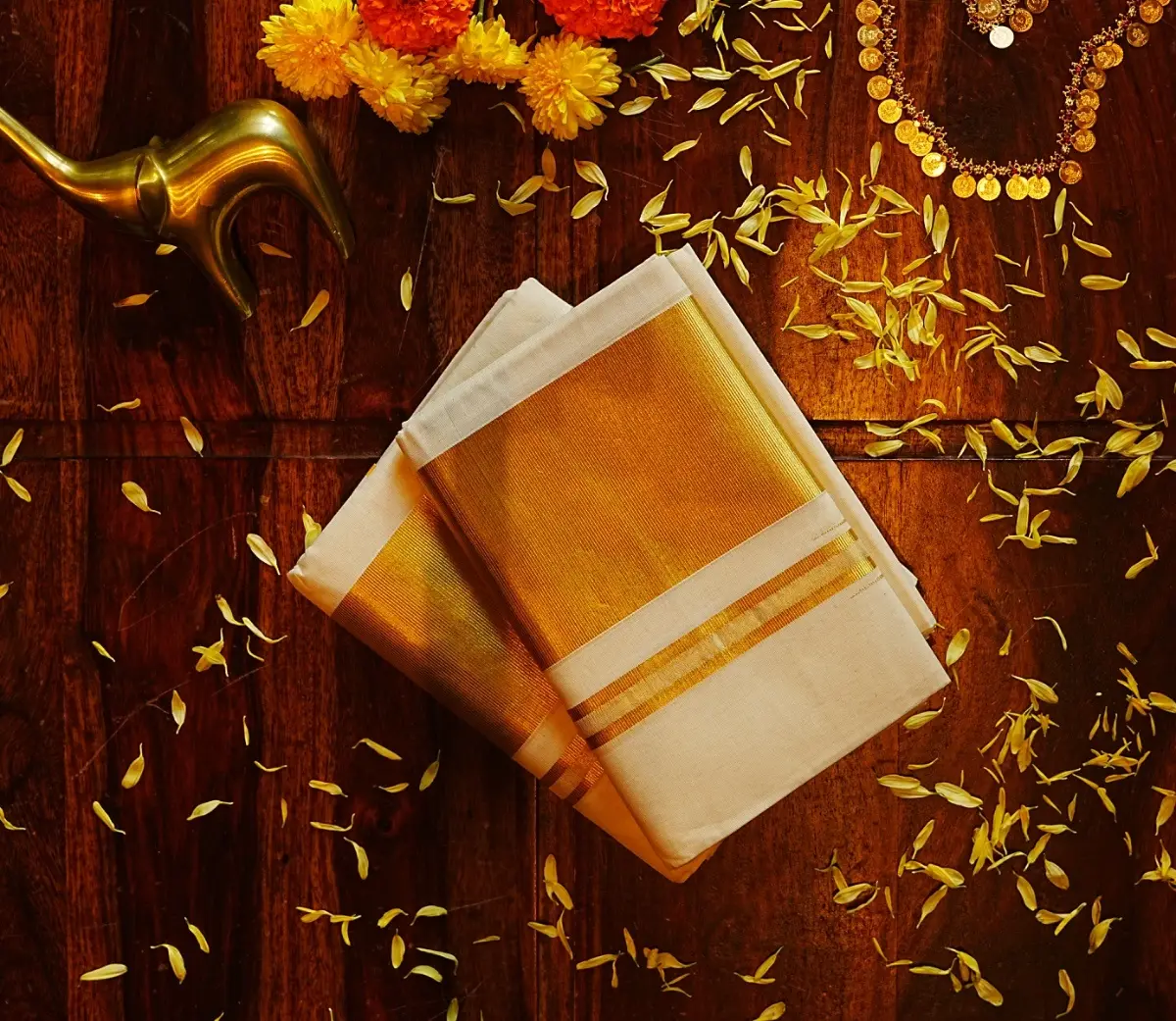 Pure Kerala Handloom Kasavu Set Mundu with 4-Inch Kasavu (Zari) Kara